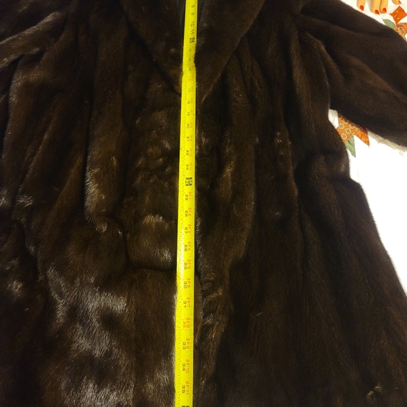 Genuine Mink 3/4 length coat - Picture 6 of 8